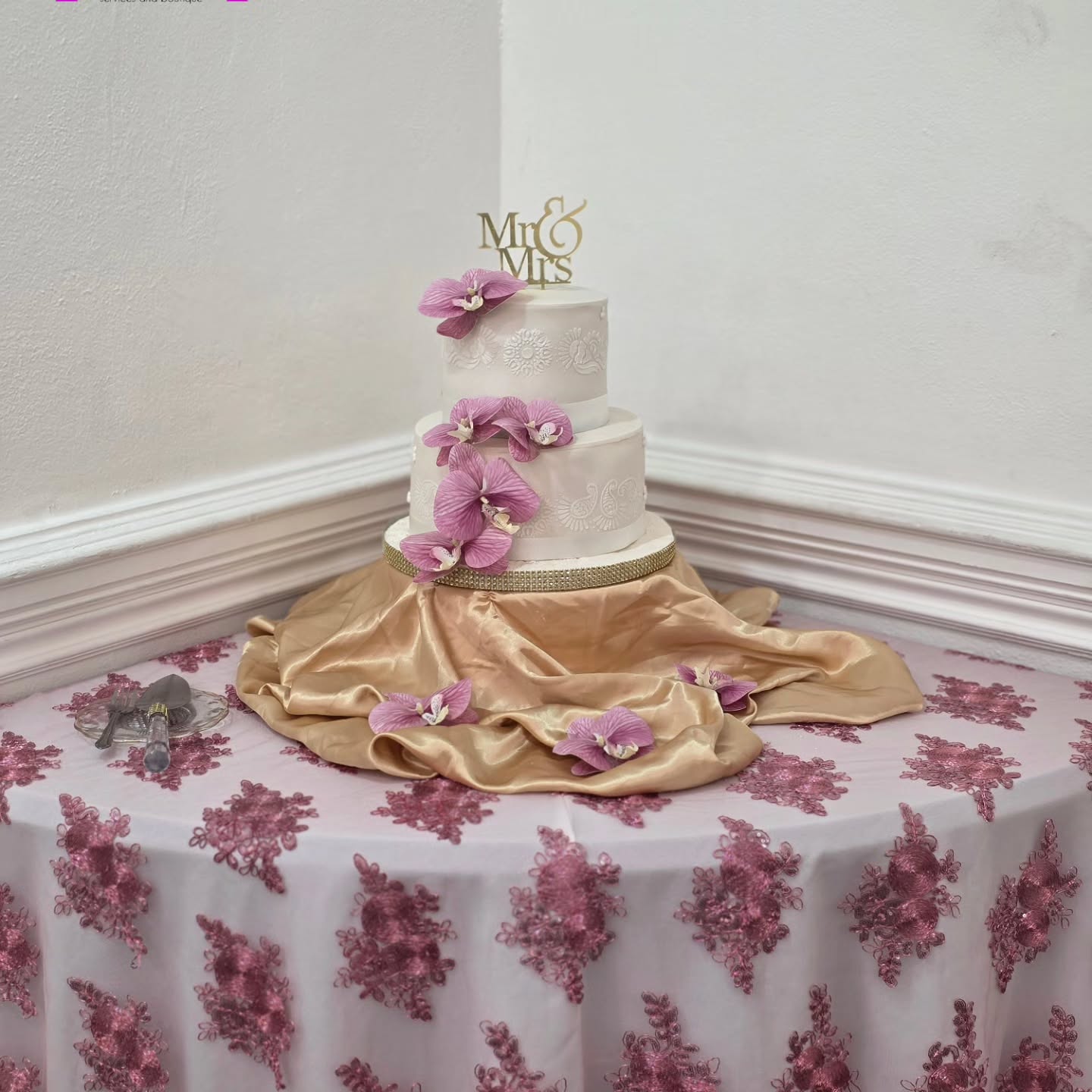 Wedding cake display in the event palette